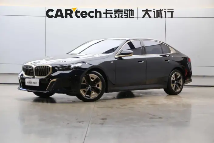 BMW 5 Series 2024 Model 530Li Leading Model M Sports Set – фото 1