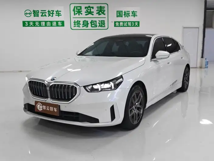 BMW 5 Series 2024 Model 530Li Leading Model Luxury Set – фото 1