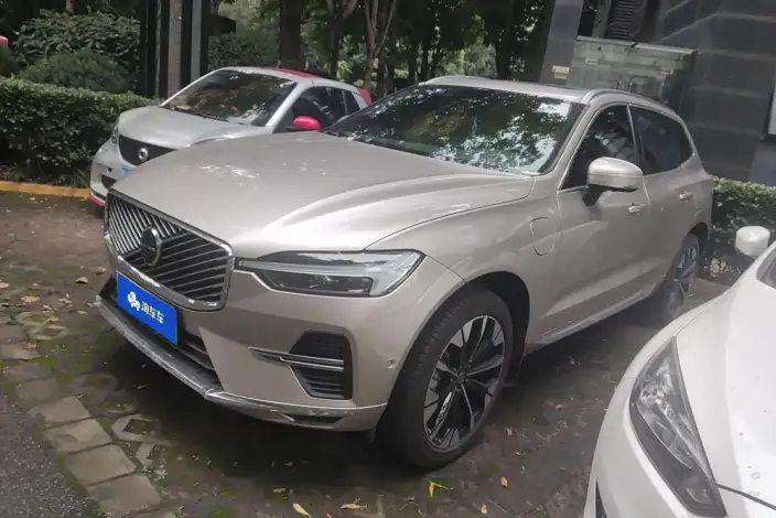 Volvo XC60 PHEV 2025 Model T8 4WD Long Battery Life Pro Smart Range Deluxe Edition