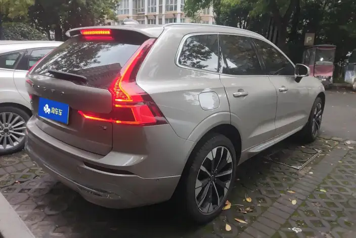 Volvo XC60 PHEV 2025 Model T8 4WD Long Battery Life Pro Smart Range Deluxe Edition