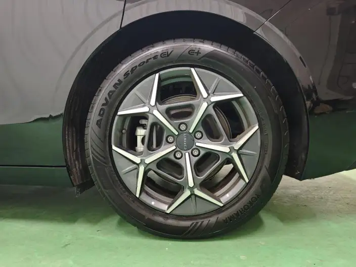 Lynk & Co 10 EM-P 2025 Model 120 4WD Ultra H5 – фото 9