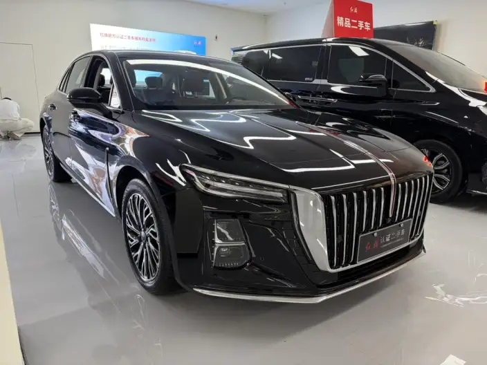 Hongqi H5 2025 Model 2.0T Automatic Flag Enjoy Edition