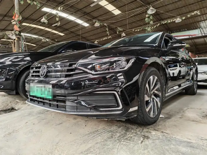 Volkswagen Magotan PHEV 2022 Model Luxury Model – фото 1