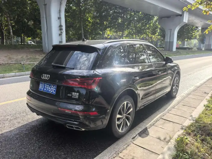 Audi Q5L 2023 Model 40T Luxury Dynamic Model – фото 6