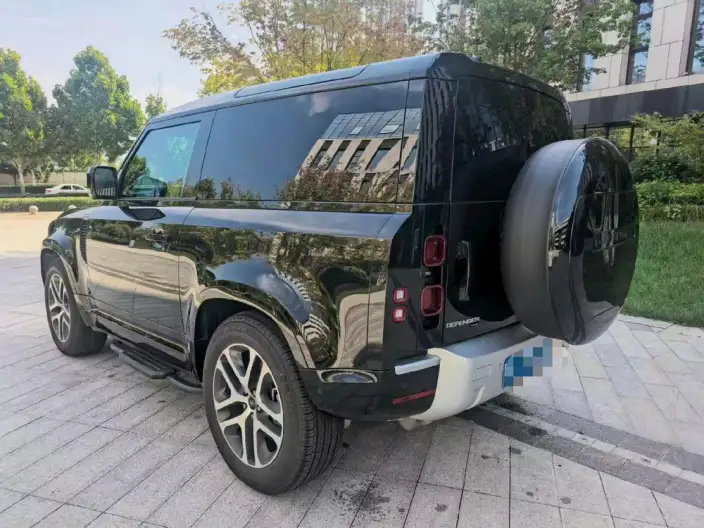 Land Rover Defender 2023 Model 90 3.0T P400 XS – фото 4
