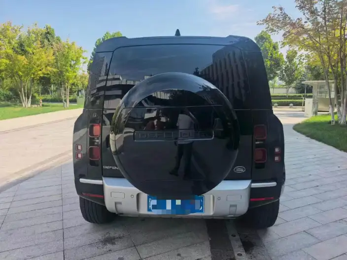 Land Rover Defender 2023 Model 90 3.0T P400 XS – фото 5