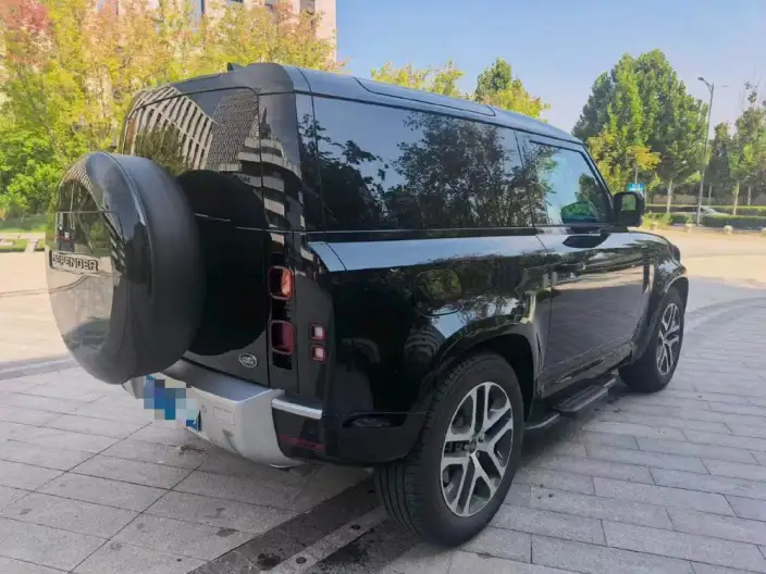 Land Rover Defender 2023 Model 90 3.0T P400 XS – фото 6