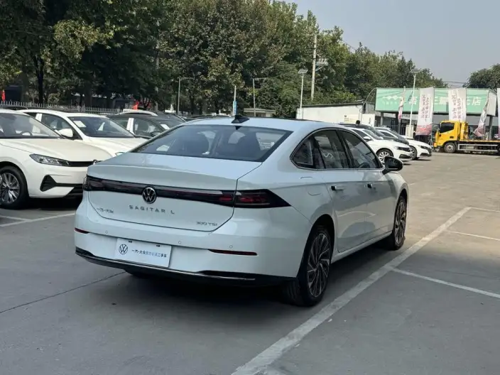 Volkswagen Sagitar 2026 Model L 300TSI DSG Luxury Model – фото 5