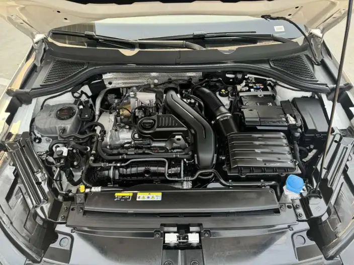 Volkswagen Sagitar 2026 Model L 300TSI DSG Luxury Model – фото 6