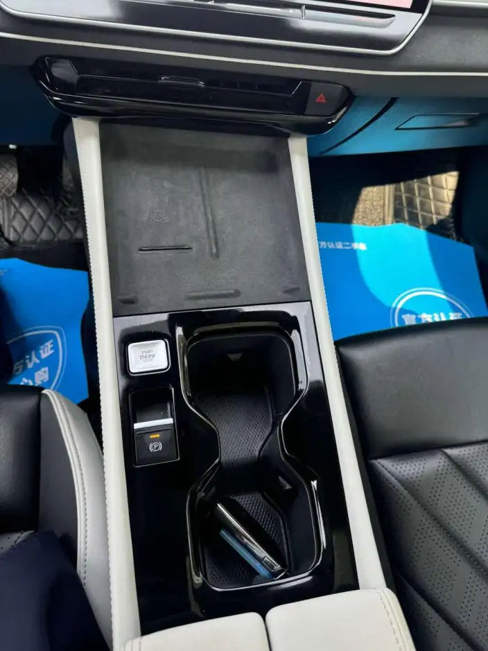 Volkswagen Sagitar 2026 Model L 300TSI DSG Luxury Model – фото 7