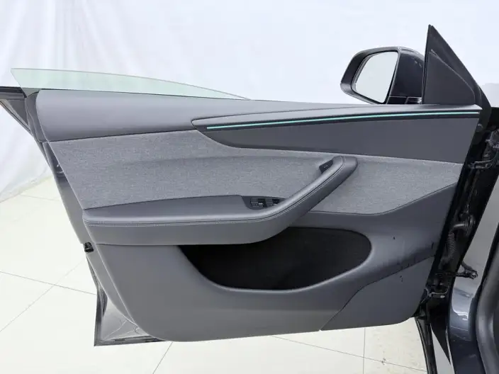 Model Y 2025 Model Rear-wheel drive version – фото 9