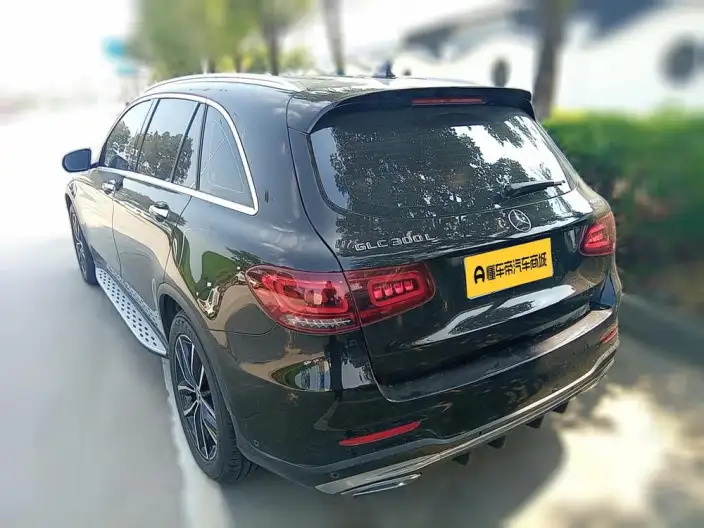 Mercedes-Benz GLC 2022 Model Facelift GLC 260 L 4MATIC Luxury Model – фото 4