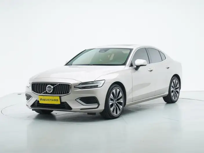 Volvo S60 2026 Model B4 Smart Range Deluxe Edition – фото 1