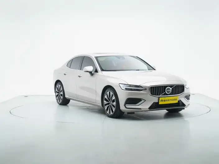 Volvo S60 2026 Model B4 Smart Range Deluxe Edition – фото 3