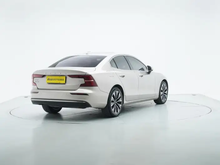 Volvo S60 2026 Model B4 Smart Range Deluxe Edition – фото 7
