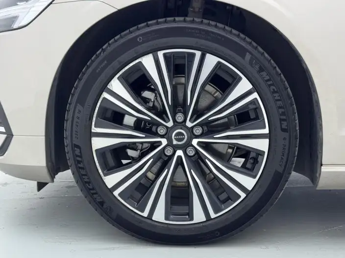 Volvo S60 2026 Model B4 Smart Range Deluxe Edition – фото 9