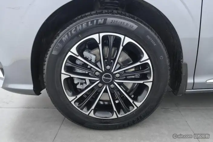 Roewe iMAX8 2022 Model 400TGI Zunrong Edition – фото 10