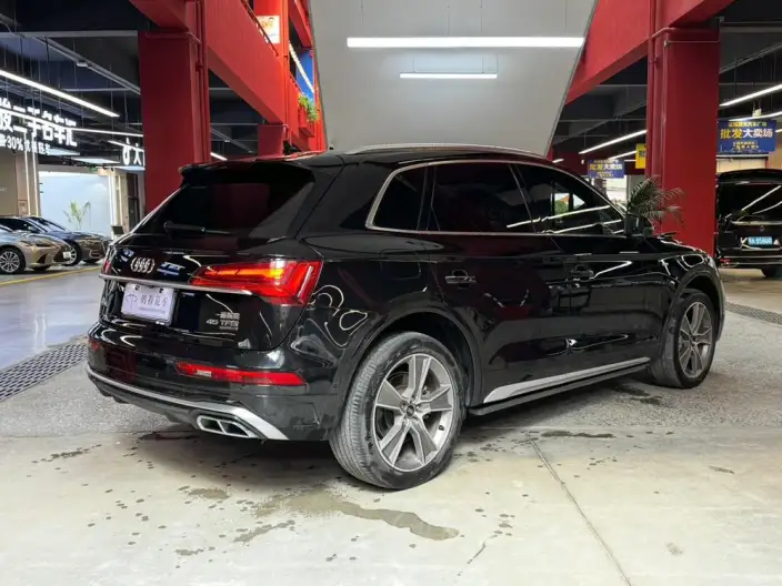 Audi Q5L 2022 Model Facelift 45T Luxury Dynamic Model – фото 6