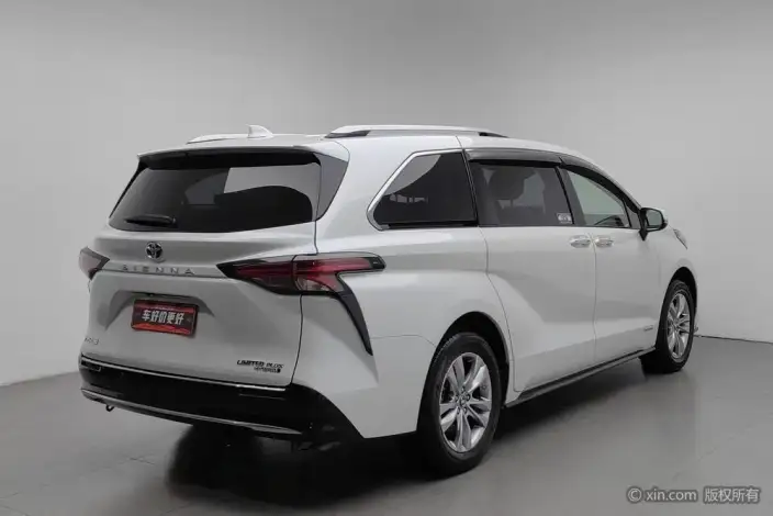 Toyota Sienna 2021 Model 2.5L Hybrid Supreme Edition
