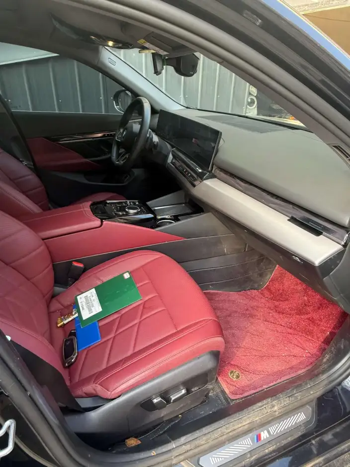 BMW 5 Series 2025 Model 530Li Leading Model M Sports Set – фото 6