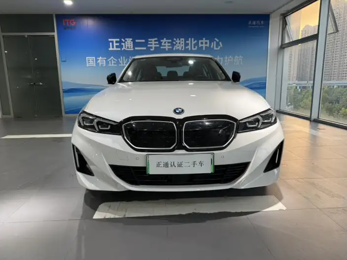 BMW i3 2023 Model eDrive40L Night Set
