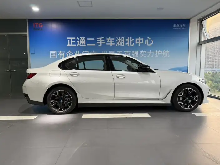 BMW i3 2023 Model eDrive40L Night Set – фото 6