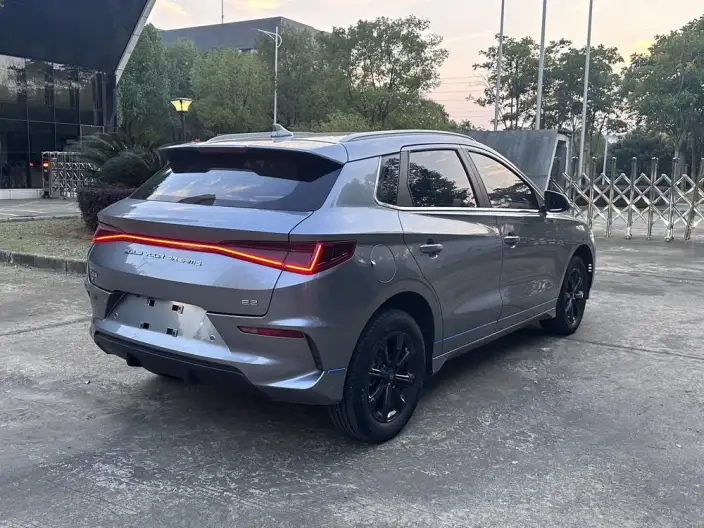 BYD E2 2023 Model Luxury Model – фото 6