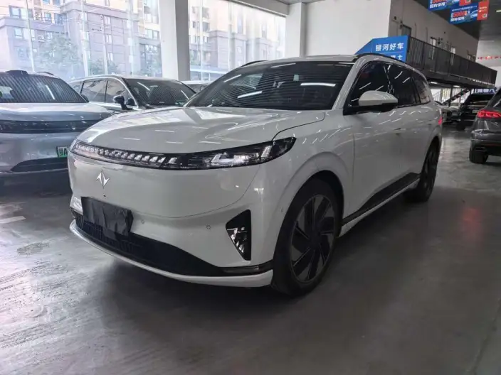 eπ 008 2024 Model 636Max EV Edition 6 seat