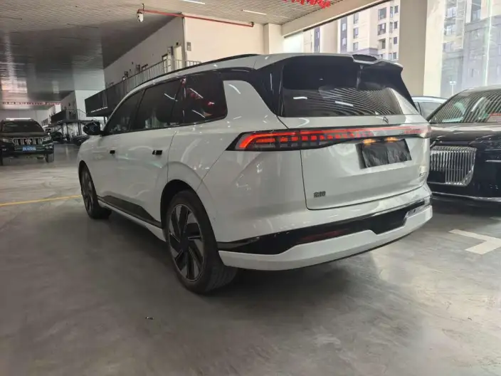 eπ 008 2024 Model 636Max EV Edition 6 seat