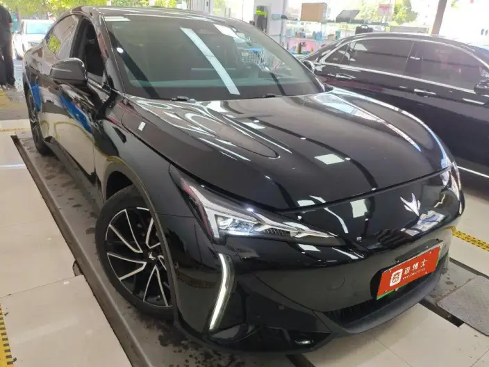 Arcfox α-S 5 2024 Model 560MAX 185kW
