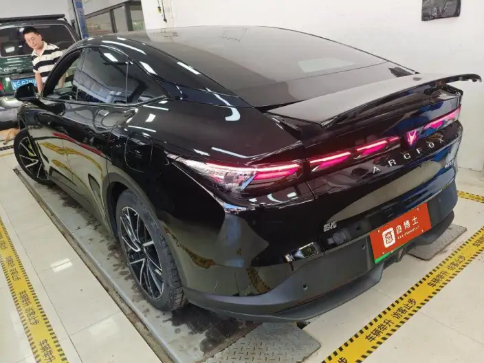 Arcfox α-S 5 2024 Model 560MAX 185kW