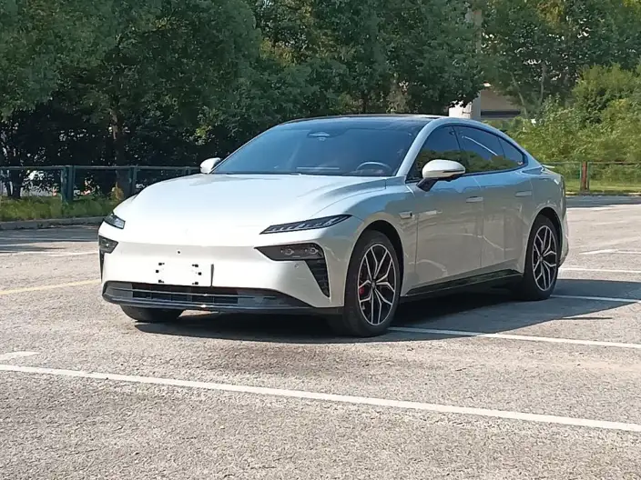 eπ 007 2025 Model EV 565 4WD Max Pilot Edition