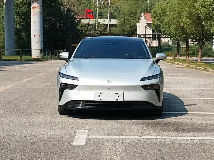 eπ 007 2025 Model EV 565 4WD Max Pilot Edition