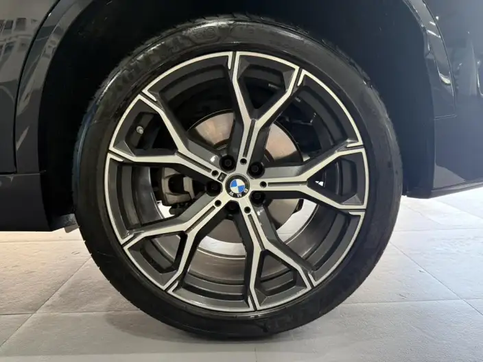 BMW X5 2025 Model xDrive30Li Exclusive Model M Sports Night Set – фото 7
