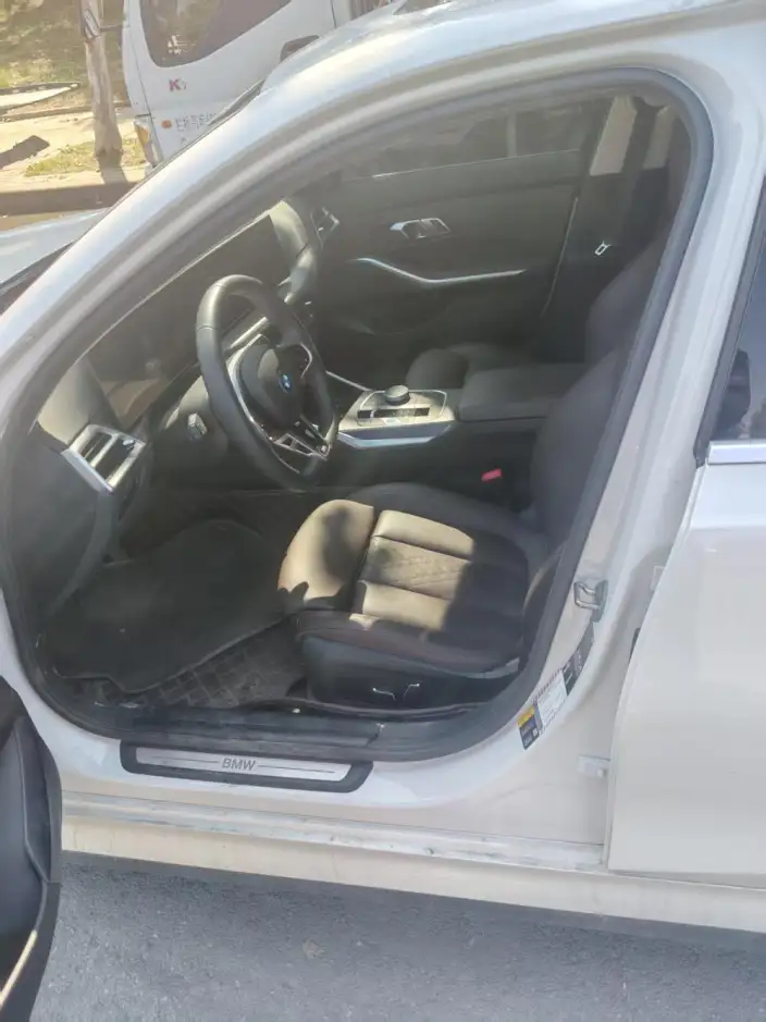 BMW i3 2025 Model eDrive35L – фото 9