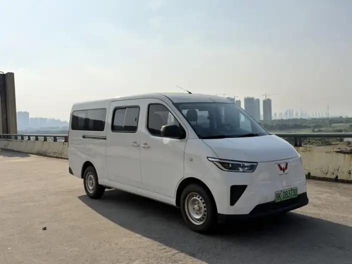Wuling Yangguang 2024 Model 300km Comfort Model Passenger car Edition 75kW – фото 3