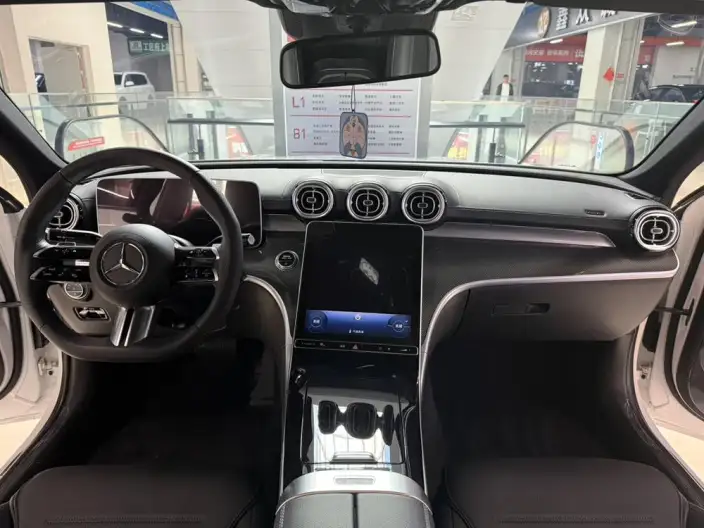 Mercedes-Benz C-Class 2023 Model Facelift C 260 L Sports Edition – фото 8