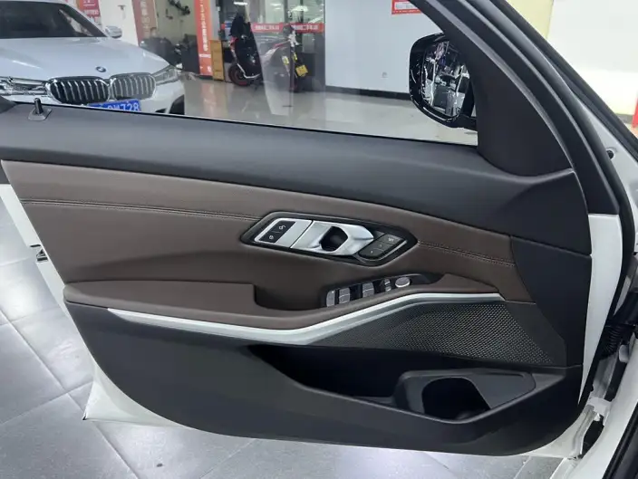 BMW 3 Series 2023 Model 320Li M Sports Set – фото 10