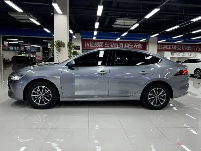 BYD Qin PLUS DM 2023 Model DM-i Champion Edition 55KM Leading Model