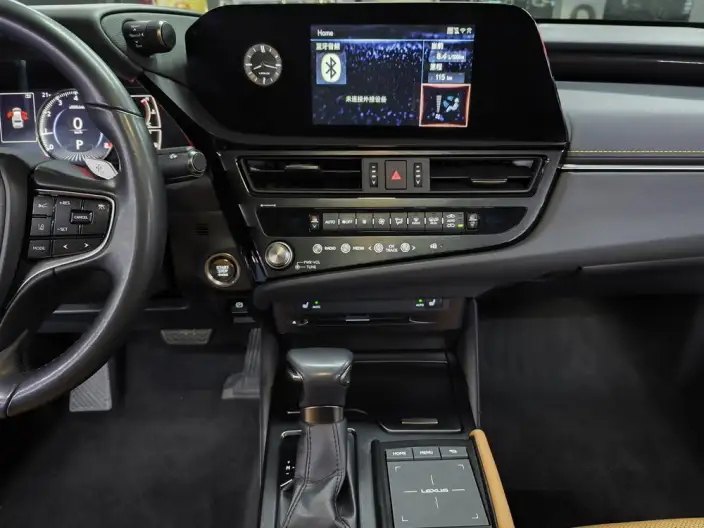 Lexus ES 2021 Model 200 Superior Edition – фото 7