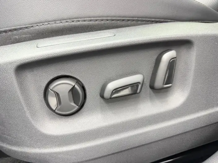 Volkswagen Tharu 2022 Model 280TSI 2WD Deluxe Edition – фото 10