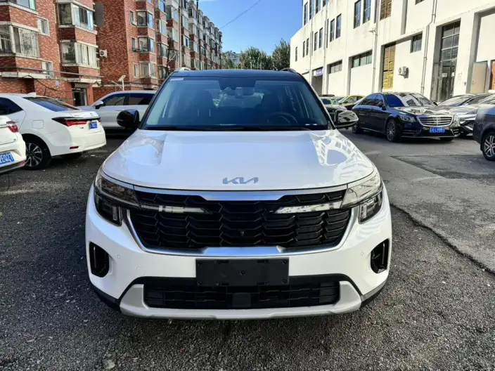 Kia Seltos 2023 Model 1.5L IVT Deluxe Edition – фото 2