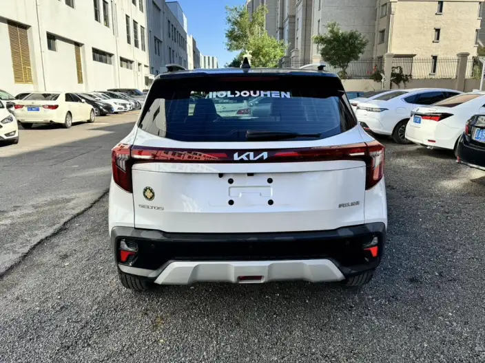 Kia Seltos 2023 Model 1.5L IVT Deluxe Edition – фото 5