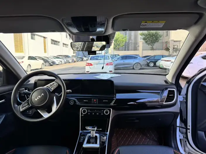Kia Seltos 2023 Model 1.5L IVT Deluxe Edition – фото 8
