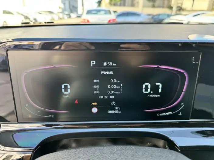 Kia Seltos 2023 Model 1.5L IVT Deluxe Edition – фото 9