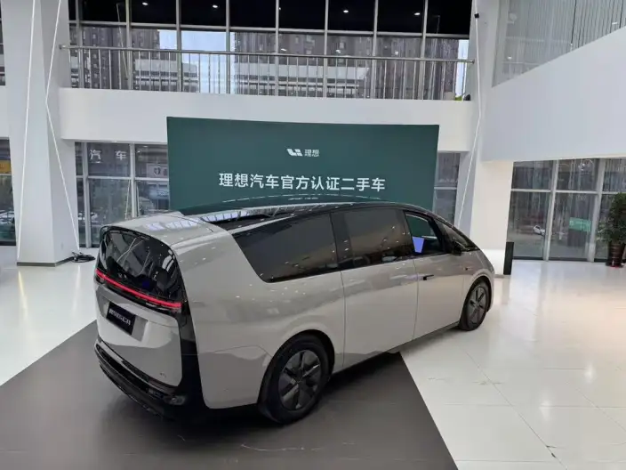 Li Auto MEGA 2024 Model Ultra Edition