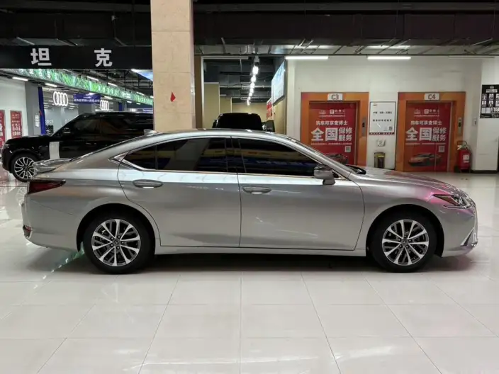 Lexus ES 2022 Model 300h Superior Edition – фото 6