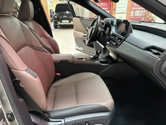 Lexus ES 2022 Model 300h Superior Edition – фото 10