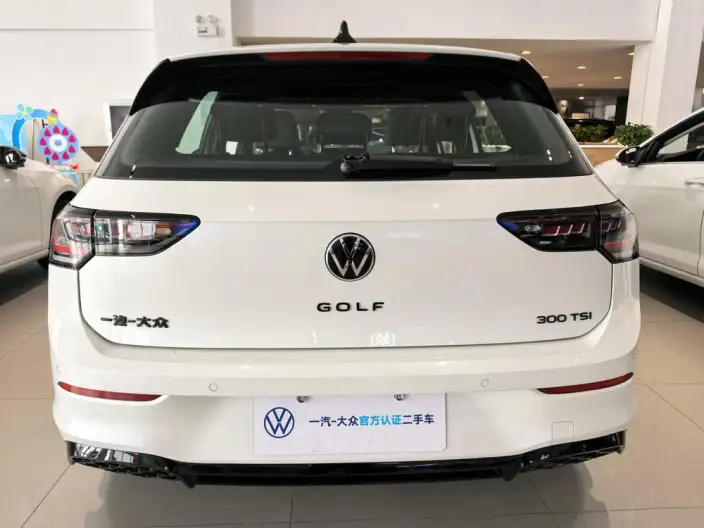 Volkswagen Golf 2025 Model 300TSI R-Line – фото 4