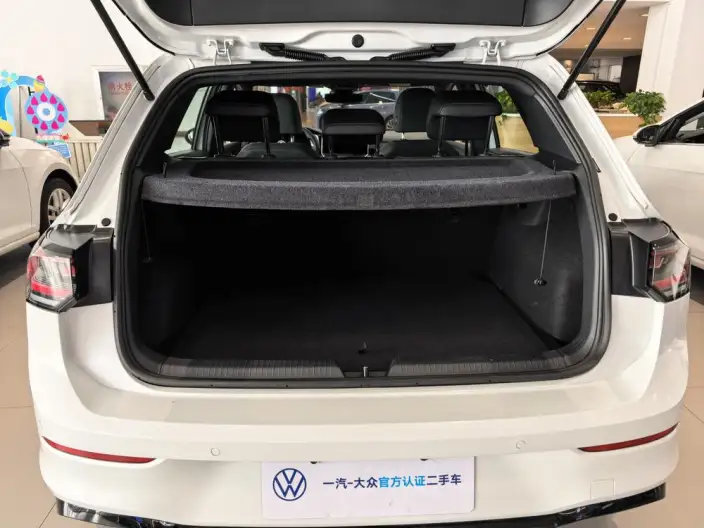Volkswagen Golf 2025 Model 300TSI R-Line – фото 10